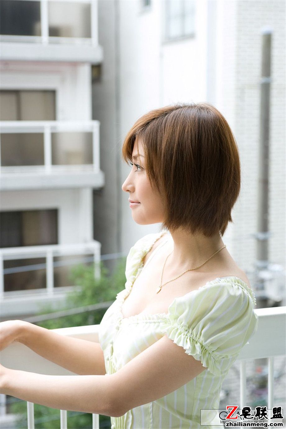 诱人的巨乳日本美女朝日奈明的作品私房照图片第4张