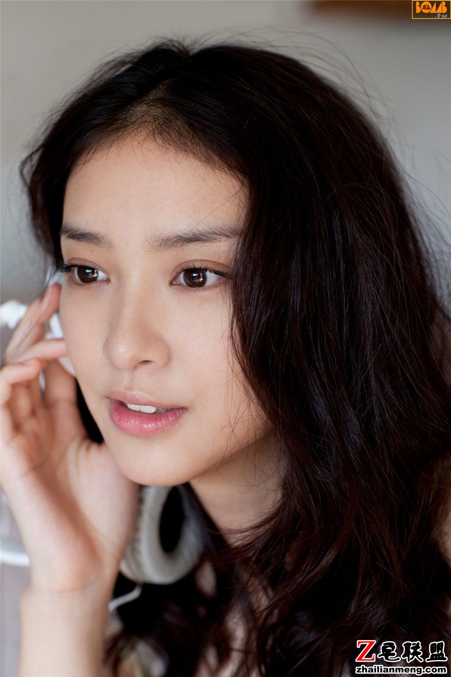 极品长发日本美女武井咲好看写真图片第5张