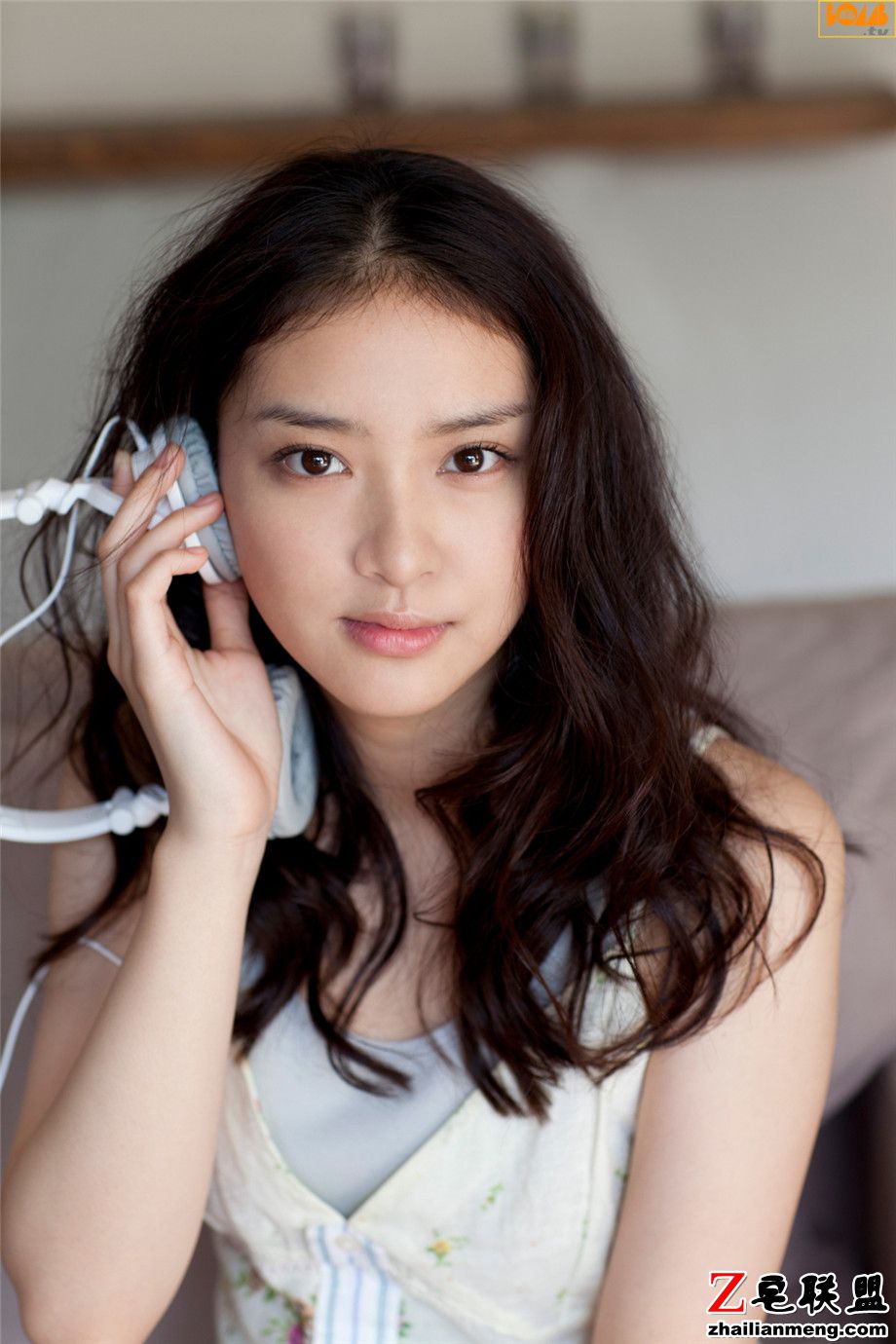 极品长发日本美女武井咲好看写真图片第3张