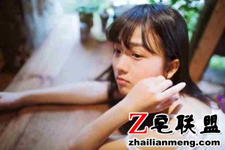 1564542402646714.jpg 情感口述:出差回家将老婆抓奸在床,但母亲却很开心