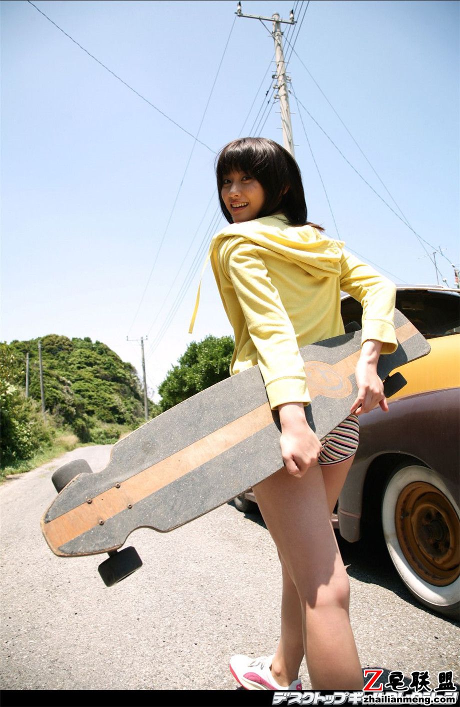 可爱短发日本<a href=/e/tags/?tagname=%E7%BE%8E%E5%A5%B3 target=_blank class=infotextkey>美女</a>原千惠露胸外拍<a href=/e/tags/?tagname=%E5%86%99%E7%9C%9F target=_blank class=infotextkey>写真</a>图片第1张