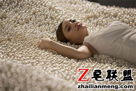 1564370446261915.jpg 劈腿出轨有哪些预兆?首先从交往时的分寸感得知