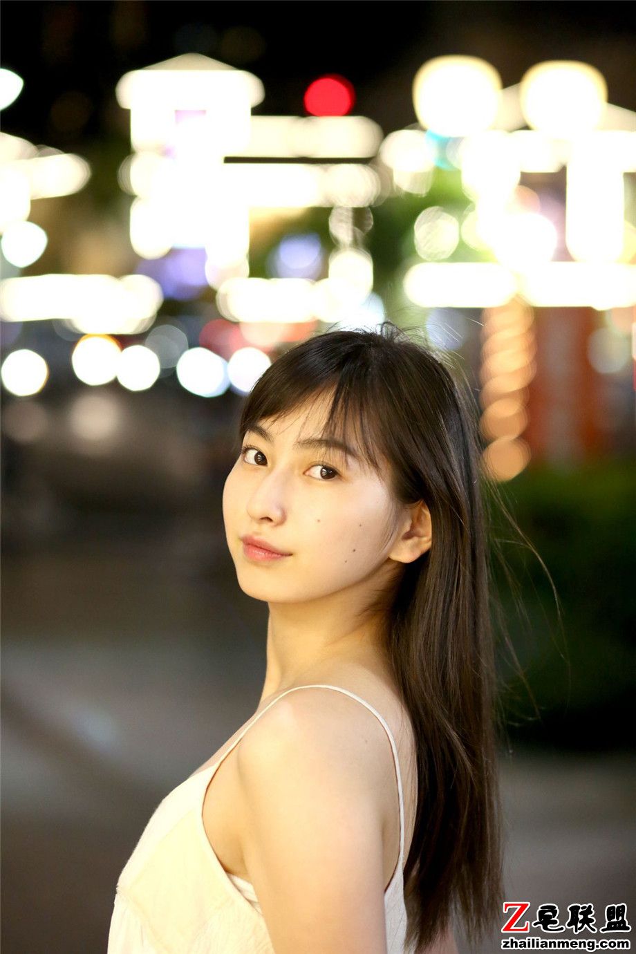 90后清纯<a href=/e/tags/?tagname=%E6%97%A5%E6%9C%AC%E7%BE%8E%E5%A5%B3 target=_blank class=infotextkey>日本美女</a>植村亚加莉写真集第2张