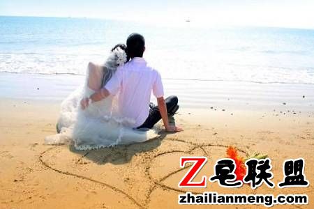 在他结婚当晚,我灌醉新娘和他上床