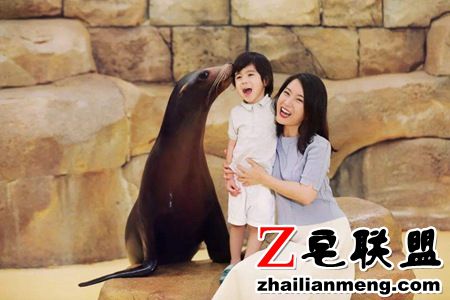 1565950600142186.jpg 结婚纪念日老公完全忘记了,妻子应该提醒他吗