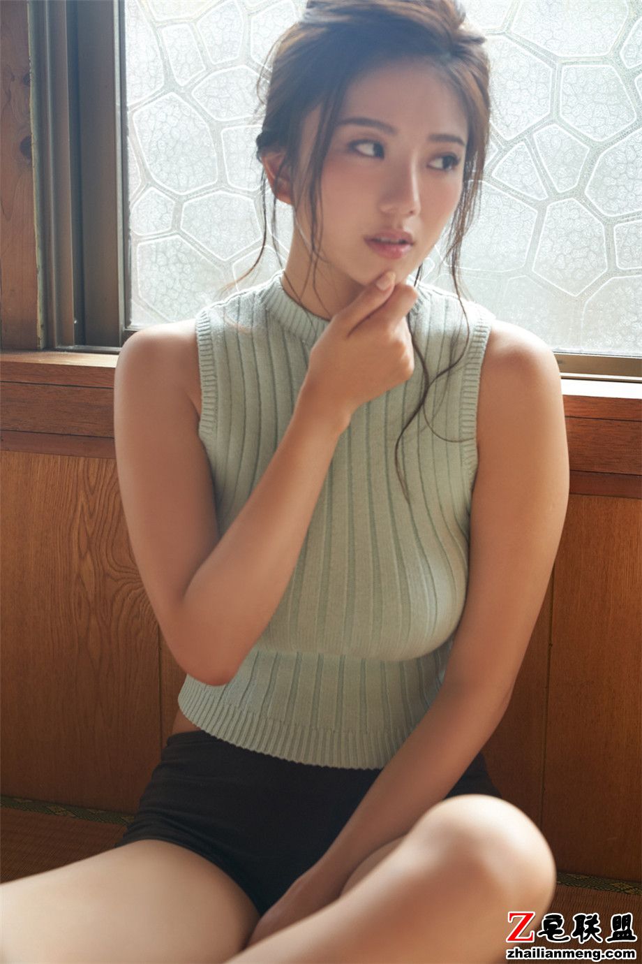 90后极品日本美女伊东纱治子图片第4张