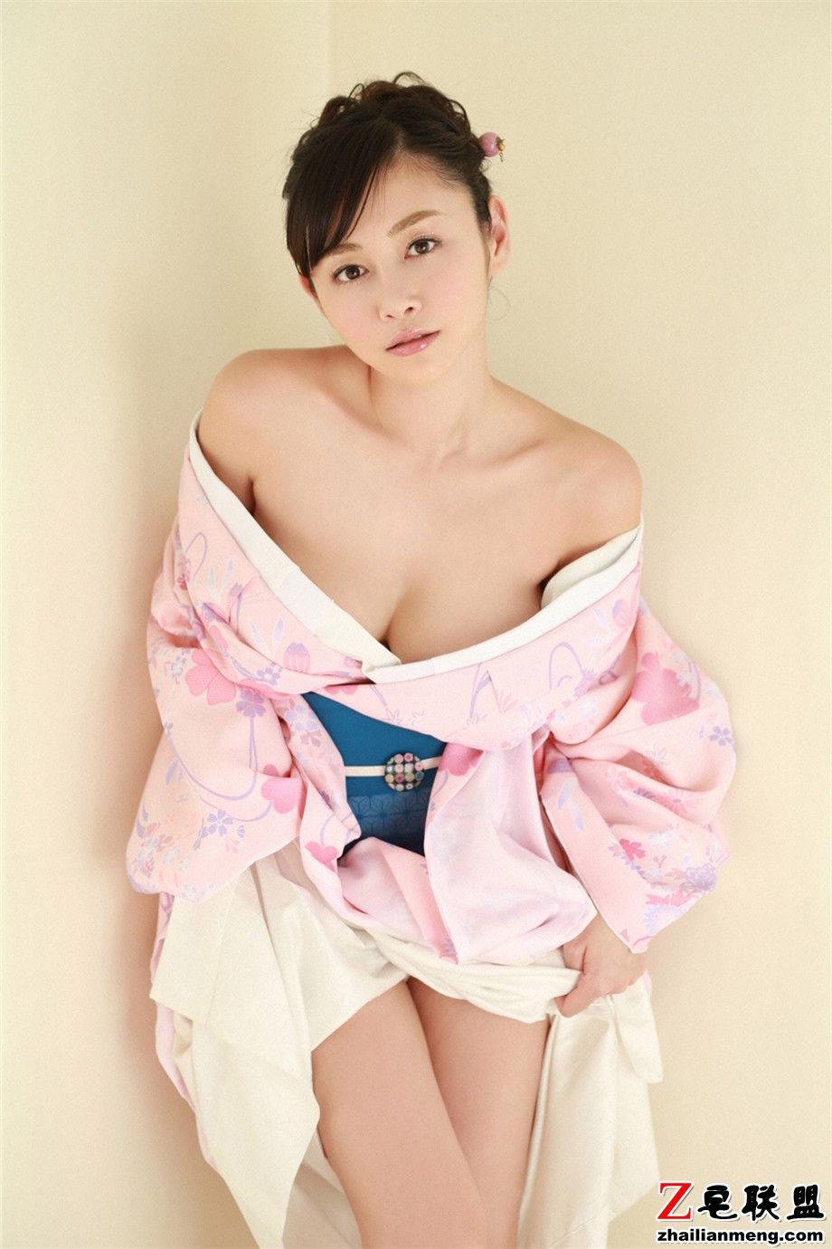 <a href=/e/tags/?tagname=%E6%9E%81%E5%93%81 target=_blank class=infotextkey>极品</a>日本<a href=/e/tags/?tagname=%E5%B7%A8%E4%B9%B3 target=_blank class=infotextkey>巨乳</a><a href=/e/tags/?tagname=%E7%BE%8E%E5%A5%B3 target=_blank class=infotextkey>美女</a>杏杉原璃<a href=/e/tags/?tagname=%E5%86%99%E7%9C%9F target=_blank class=infotextkey>写真</a>图片第1张