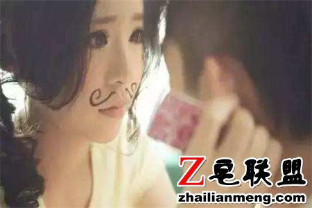 1567071077887899.jpg <a href=/e/tags/?tagname=%E7%BE%8E%E5%A5%B3 target=_blank class=infotextkey>美女</a>被渣男骗上床