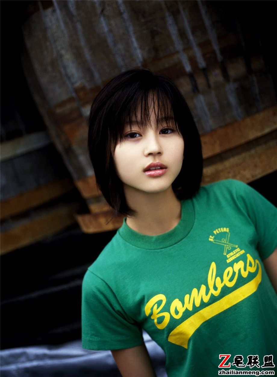 可爱短发日本<a href=/e/tags/?tagname=%E7%BE%8E%E5%A5%B3 target=_blank class=infotextkey>美女</a>堀北真希素颜摄影<a href=/e/tags/?tagname=%E5%86%99%E7%9C%9F target=_blank class=infotextkey>写真</a>照片第1张