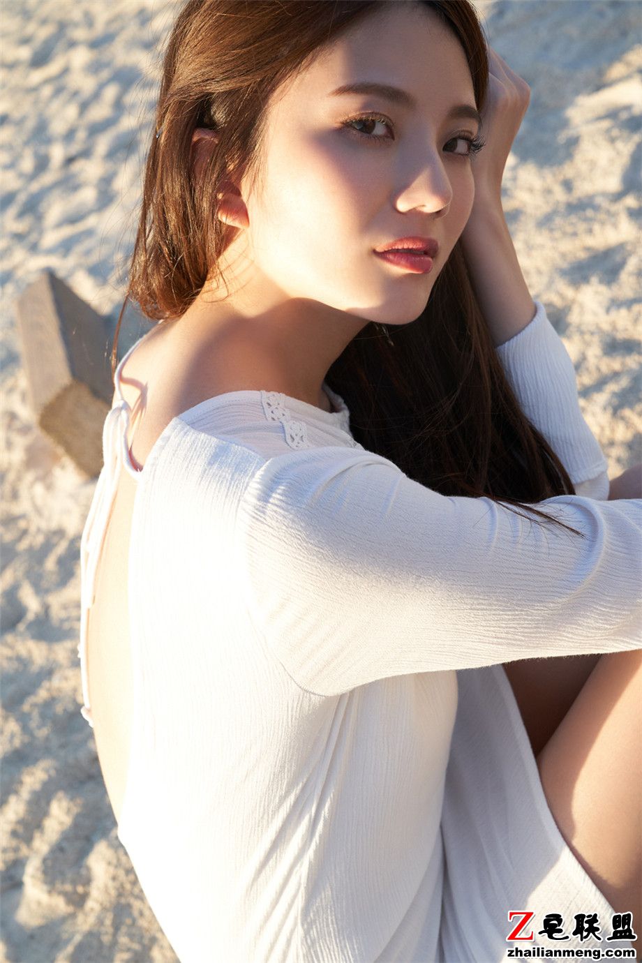 90后日本<a href=/e/tags/?tagname=%E7%BE%8E%E5%A5%B3 target=_blank class=infotextkey>美女</a>伊东纱冶子外拍<a href=/e/tags/?tagname=%E5%86%99%E7%9C%9F target=_blank class=infotextkey>写真</a>图片第1张