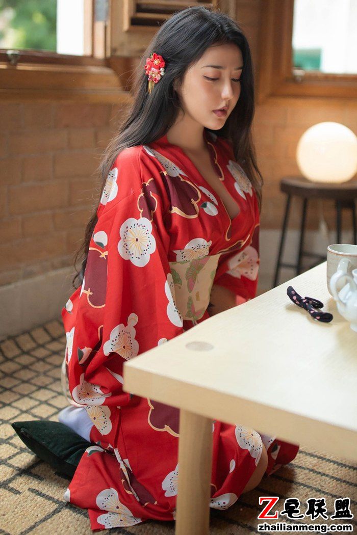 耀眼和服美人妻玛鲁娜<a href=/e/tags/?tagname=%E6%80%A7%E6%84%9F target=_blank class=infotextkey>性感</a>翘臀丰厚白皙巨人<a href=/e/tags/?tagname=%E8%AF%B1%E6%83%91 target=_blank class=infotextkey>诱惑</a>