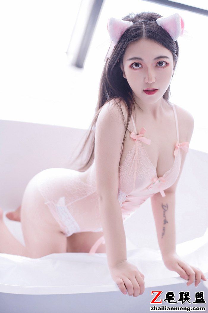 养眼诱人喵女仆安妮白嫩美艳让人热血沸腾