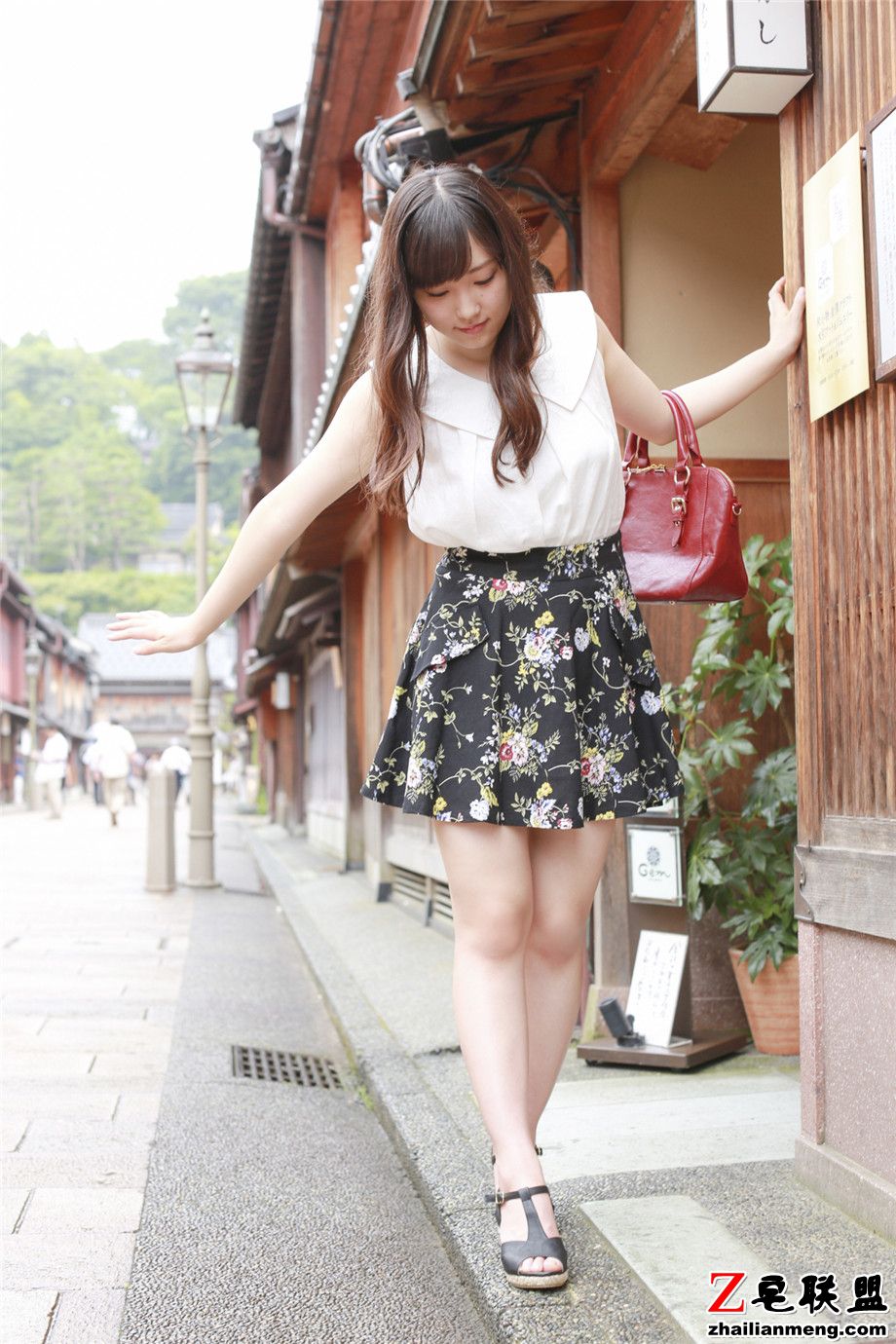 有气质的日本<a href=/e/tags/?tagname=%E7%BE%8E%E5%A5%B3 target=_blank class=infotextkey>美女</a>谱久村圣高清图片<a href=/e/tags/?tagname=%E8%AF%B1%E6%83%91 target=_blank class=infotextkey>诱惑</a><a href=/e/tags/?tagname=%E5%86%99%E7%9C%9F target=_blank class=infotextkey>写真</a>图片第1张