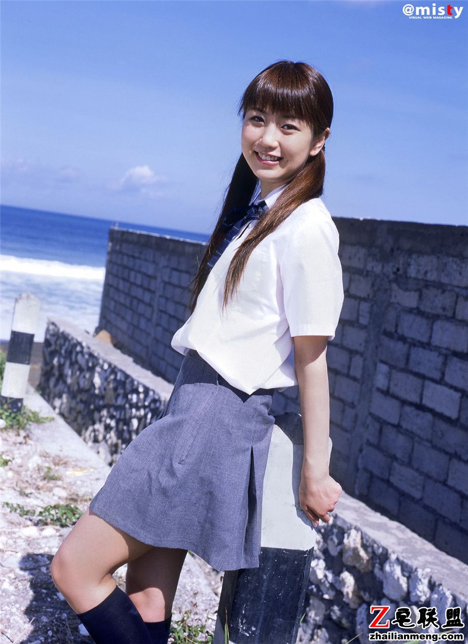 清纯长发<a href=/e/tags/?tagname=%E6%97%A5%E6%9C%AC%E7%BE%8E%E5%A5%B3 target=_blank class=infotextkey>日本美女</a>中村知世迷人小可爱外拍写真照片第2张