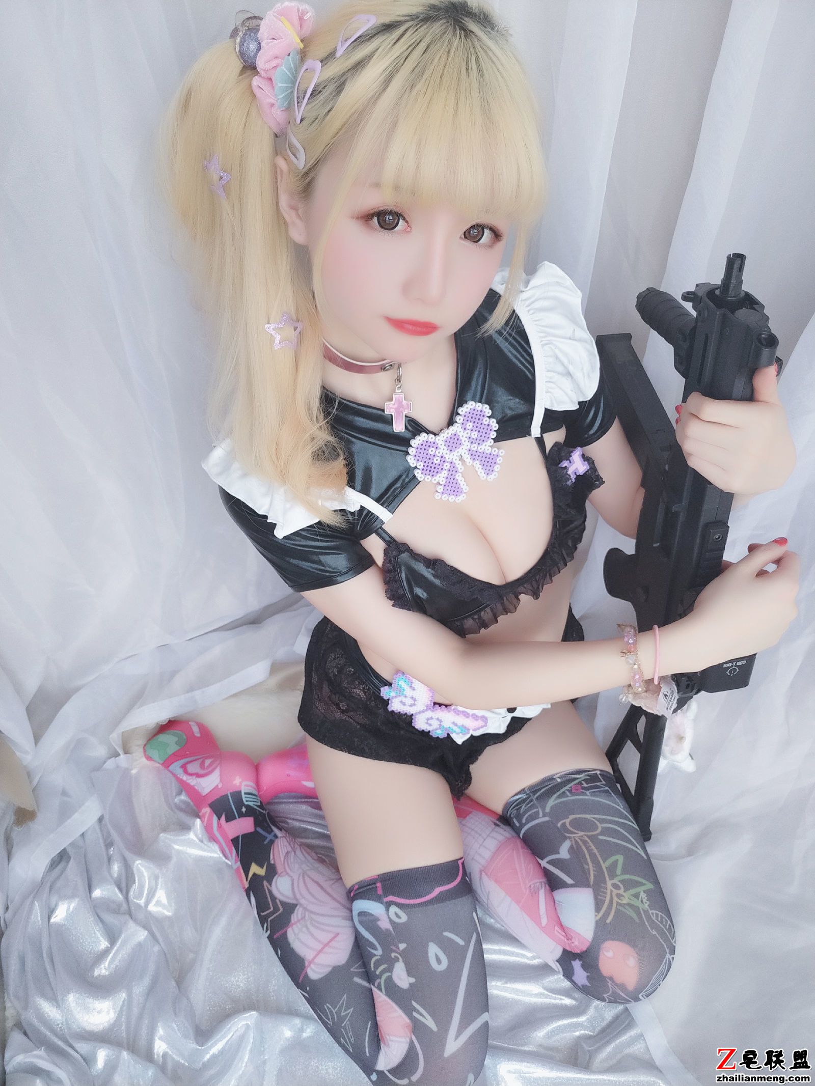 [COSER美女] 小姐姐星之迟迟 - 战斗妹抖 写真套图第3张