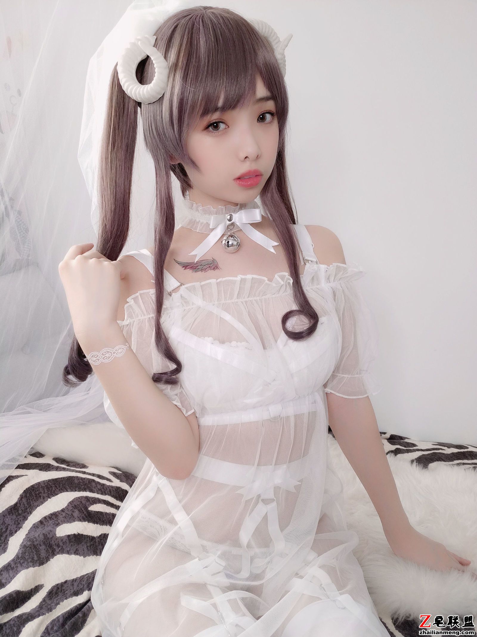[CosPlay美女] 动漫博主雯妹 - 白色小绵羊 <a href=/e/tags/?tagname=%E5%86%99%E7%9C%9F%E5%A5%97%E5%9B%BE target=_blank class=infotextkey>写真套图</a>第2张