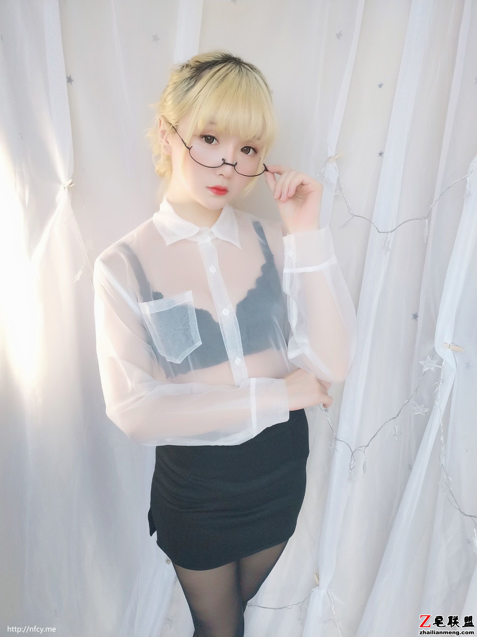 [COSER美女] 小姐姐星之迟迟 - 今晚加班包 <a href=/e/tags/?tagname=%E5%86%99%E7%9C%9F%E5%A5%97%E5%9B%BE target=_blank class=infotextkey>写真套图</a>第2张