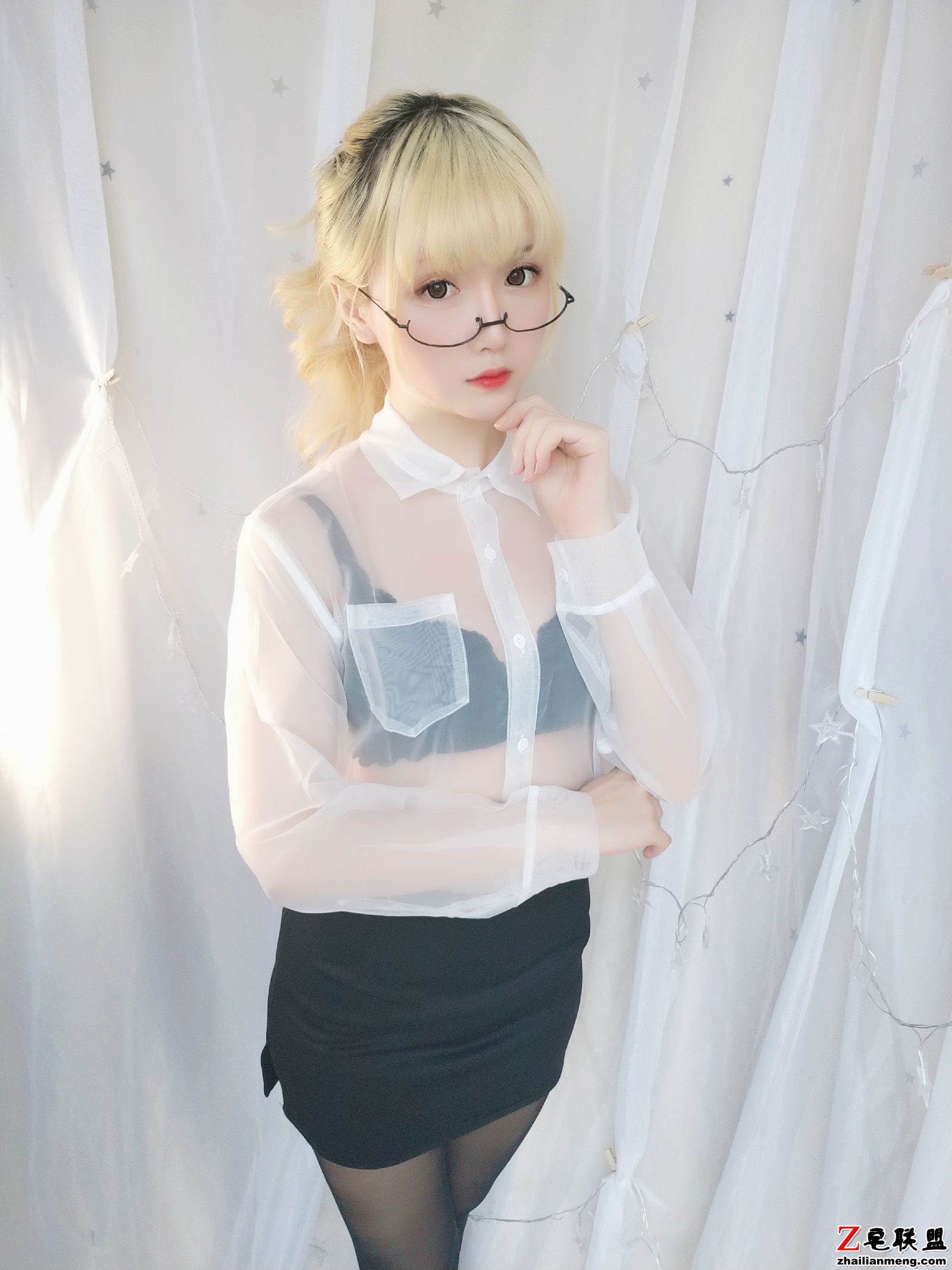 [COSER美女] 小姐姐星之迟迟 - 今晚加班包 写真套图第3张