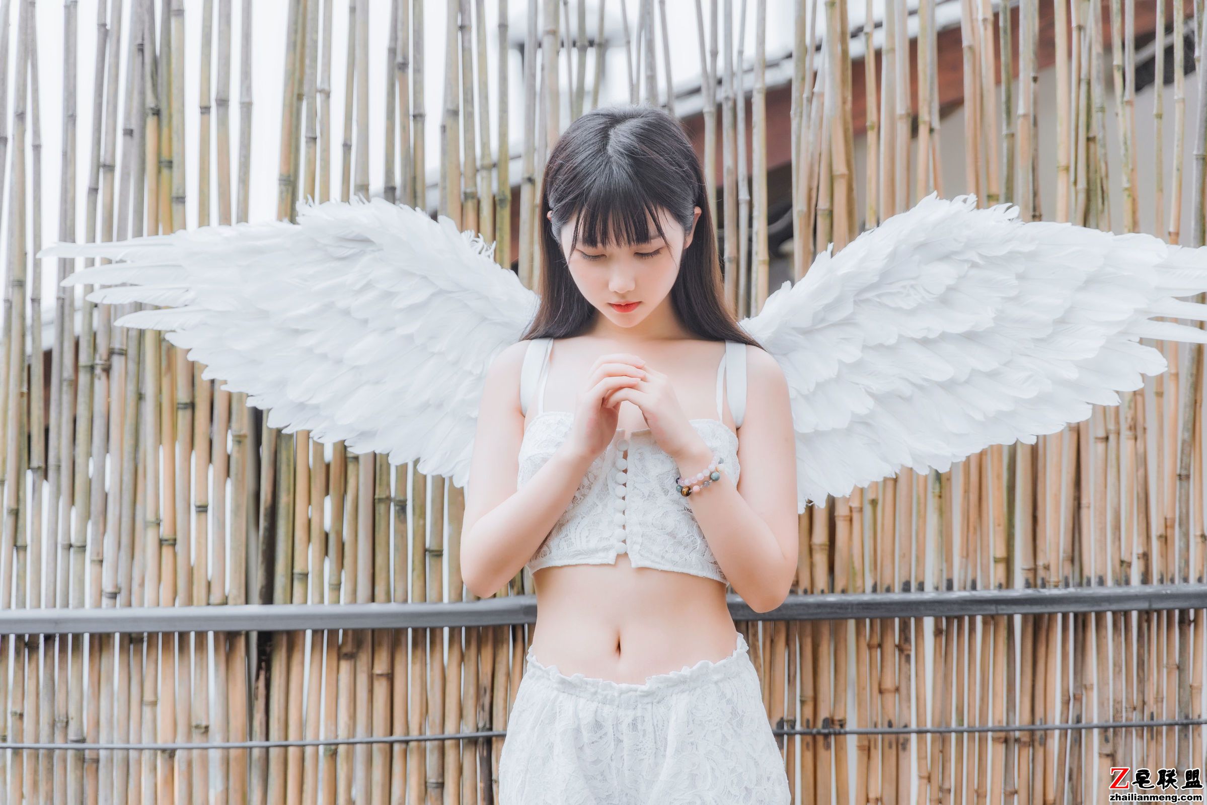 [Coser美女] 姬镜酱 - 空镜 写真套图第3张