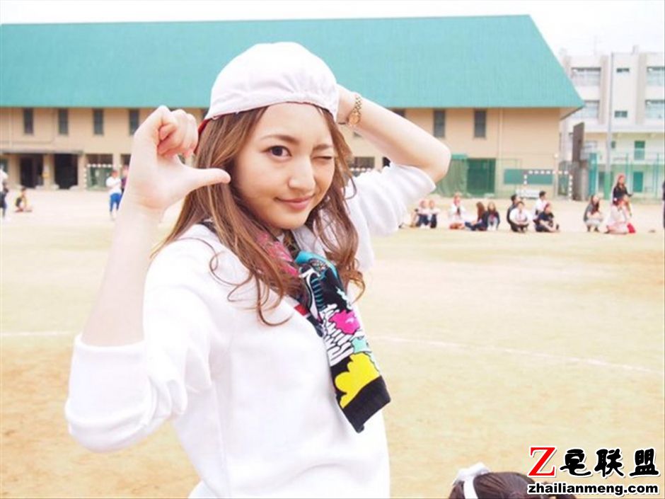 妩媚的高清日本清纯美女图片第3张