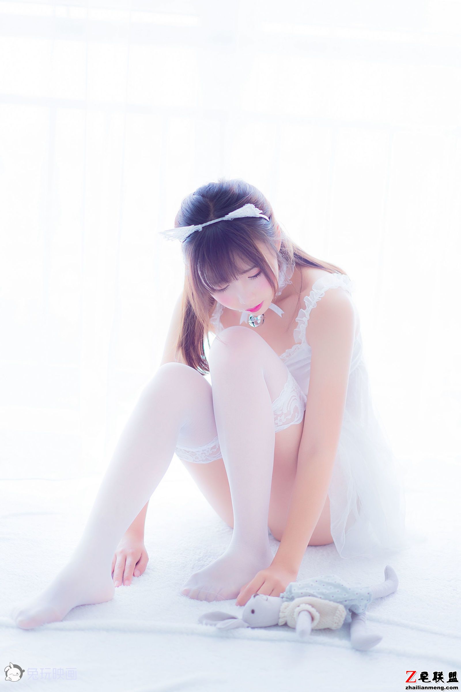 [CosPlay美女] 面饼仙儿 - 吊带睡衣 写真套图第8张