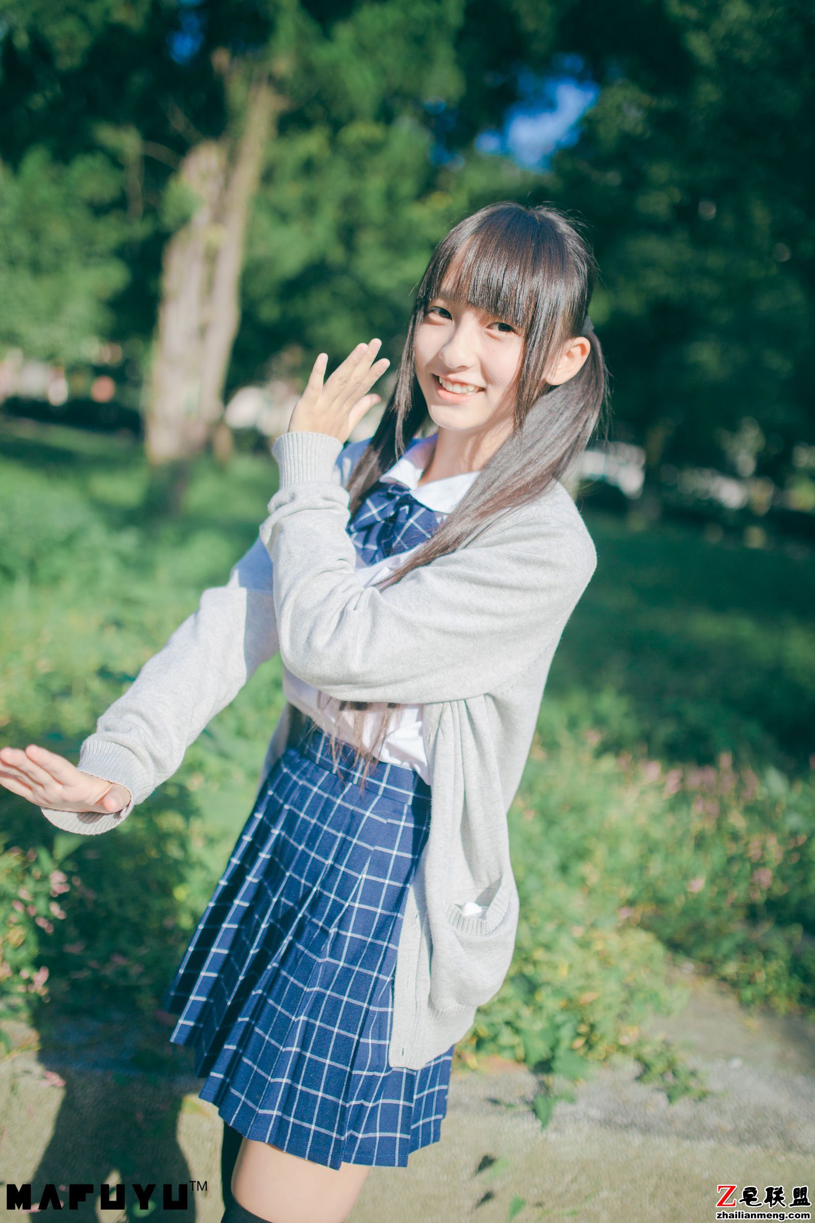 [CosPlay美女] 萝莉神楽坂真冬 - 阳光校服系列 写真套图第7张