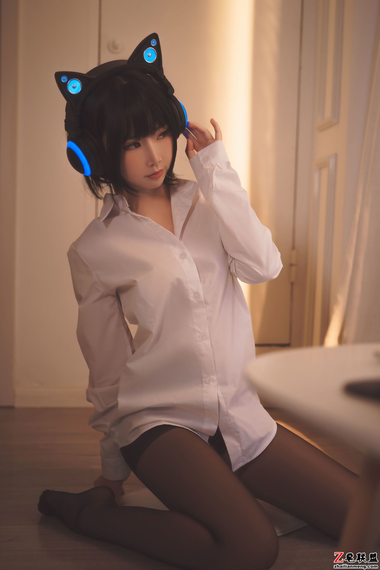 [CosPlay美女] 面饼仙儿 - 猫耳耳机 写真套图第4张