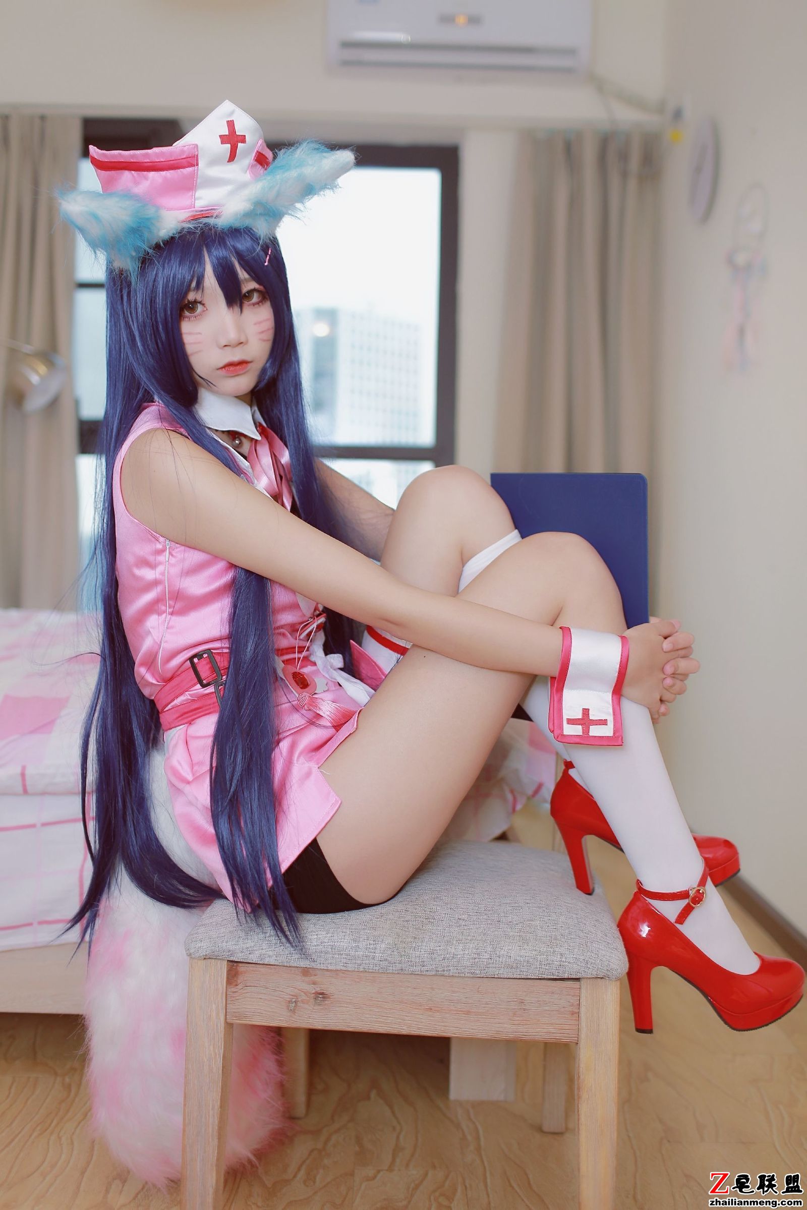 [清纯少女COS] 五更百鬼 - 阿狸护士服 写真套图第10张