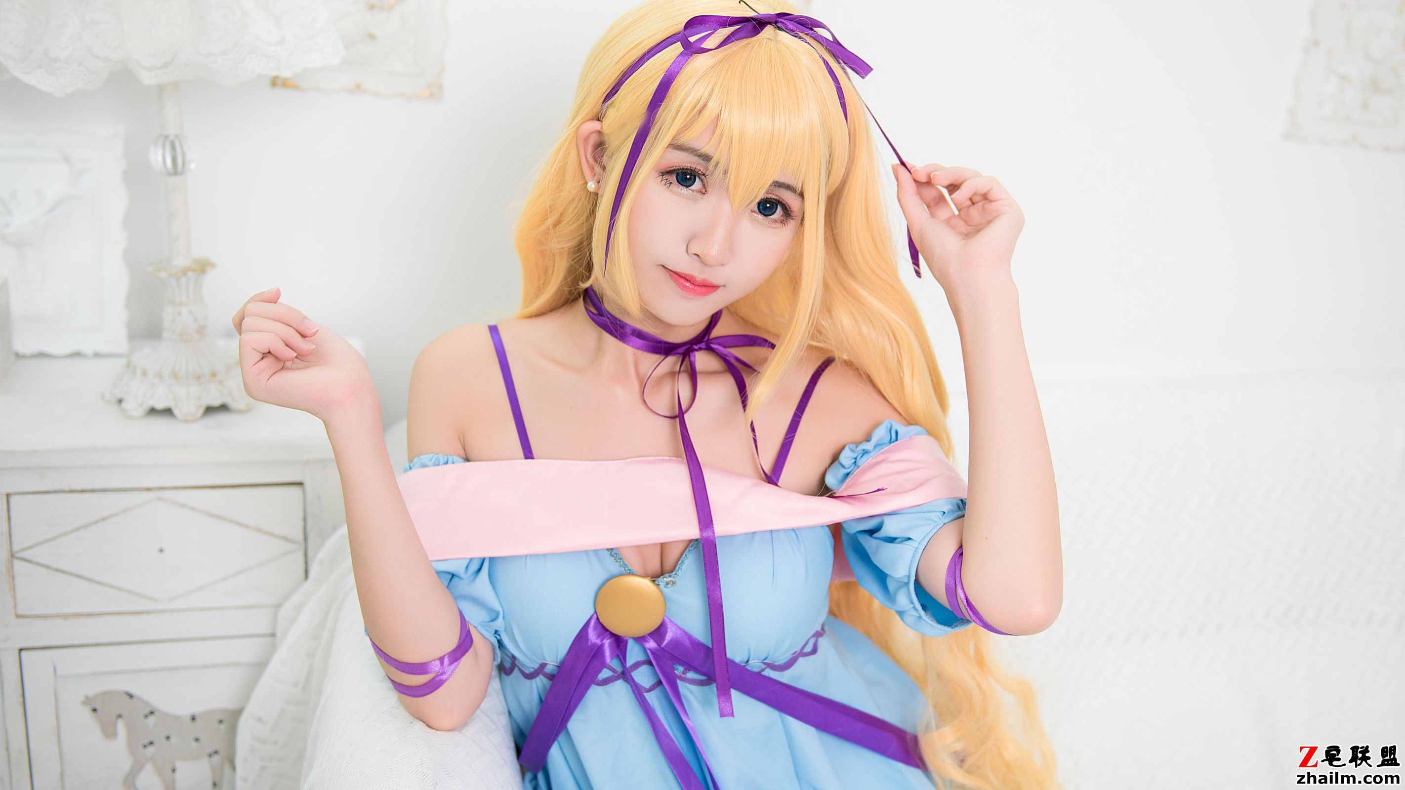 [CosPlay美女] 鳗鱼霏儿 - 性感吊带睡裙 写真套图第4张