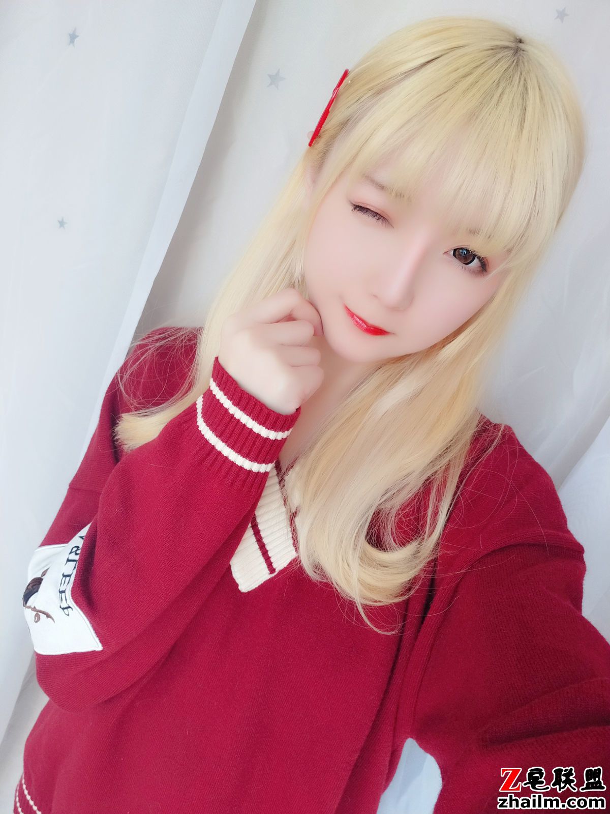 [COSER<a href=/e/tags/?tagname=%E7%BE%8E%E5%A5%B3 target=_blank class=infotextkey>美女</a>] 小姐姐星之迟迟 - 玫瑰月光包 <a href=/e/tags/?tagname=%E5%86%99%E7%9C%9F target=_blank class=infotextkey>写真</a>套图第1张