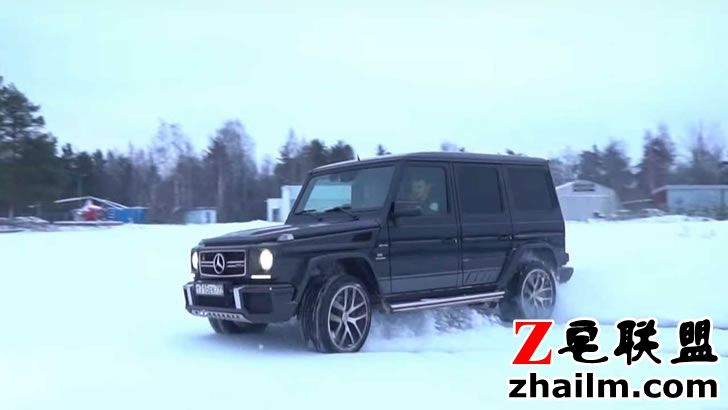 mercedes-amg-g63-dropped-from-a-helicopter.jpg