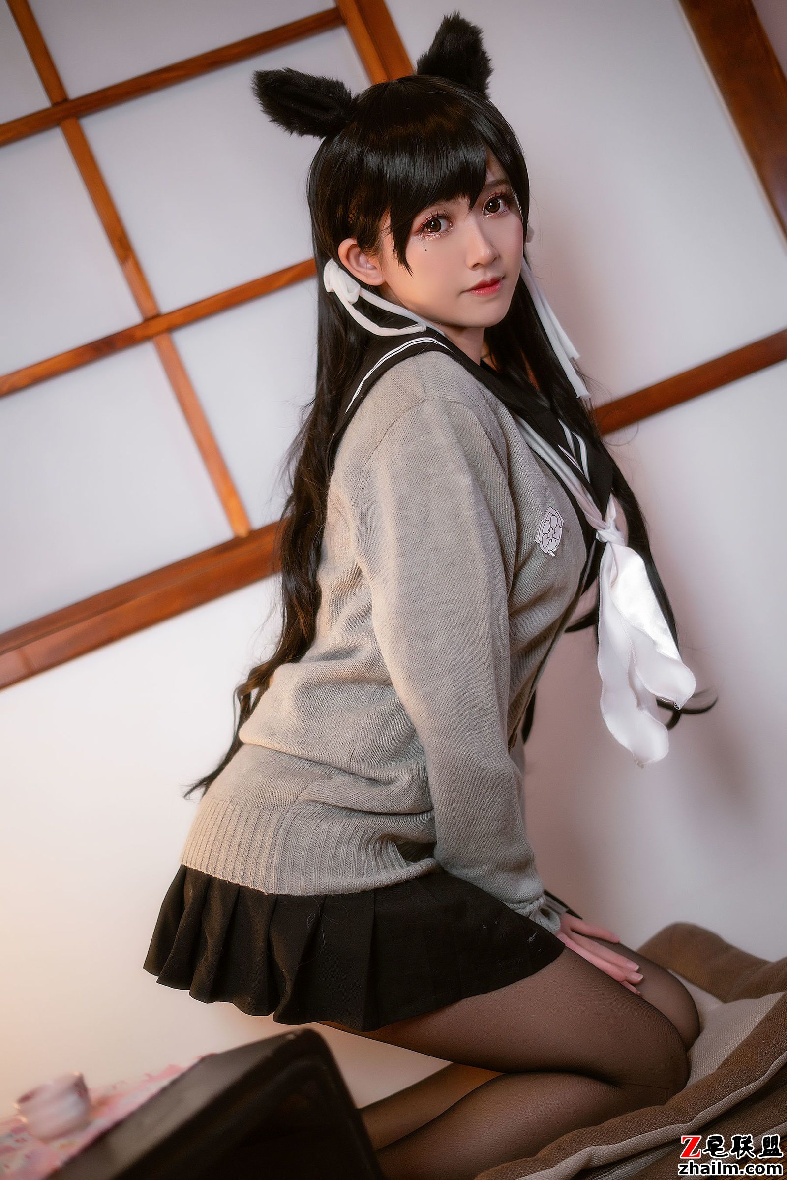 [CosPlay美女] 鳗鱼霏儿 - 碧蓝航线 校服 写真套图第3张