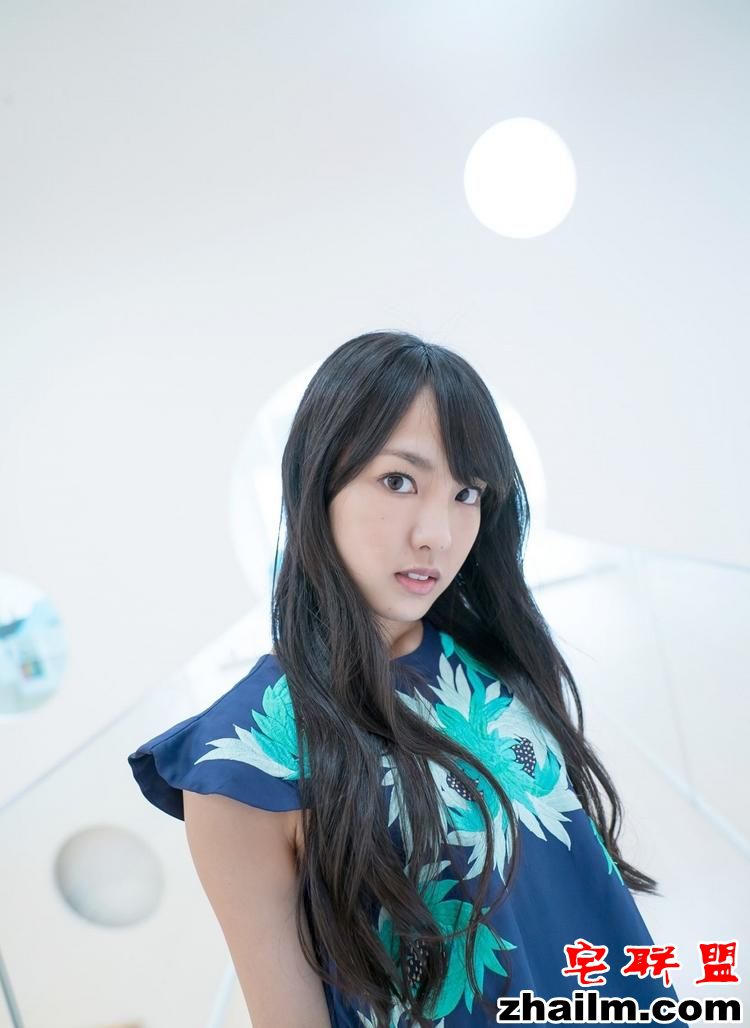 日本御姐美女饭洼春菜齐性感热裤私房<a href=/e/tags/?tagname=%E5%86%99%E7%9C%9F%E5%9B%BE%E7%89%87 target=_blank class=infotextkey>写真图片</a>第2张