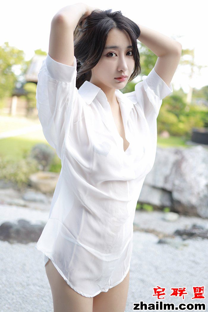 邻家可爱小妹林子欣户外展露美姿寂寞难耐羞涩露出