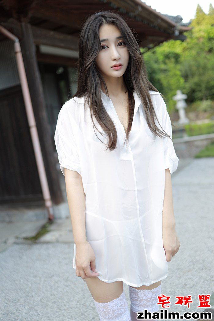 邻家可爱小妹林子欣户外展露美姿寂寞难耐羞涩露出