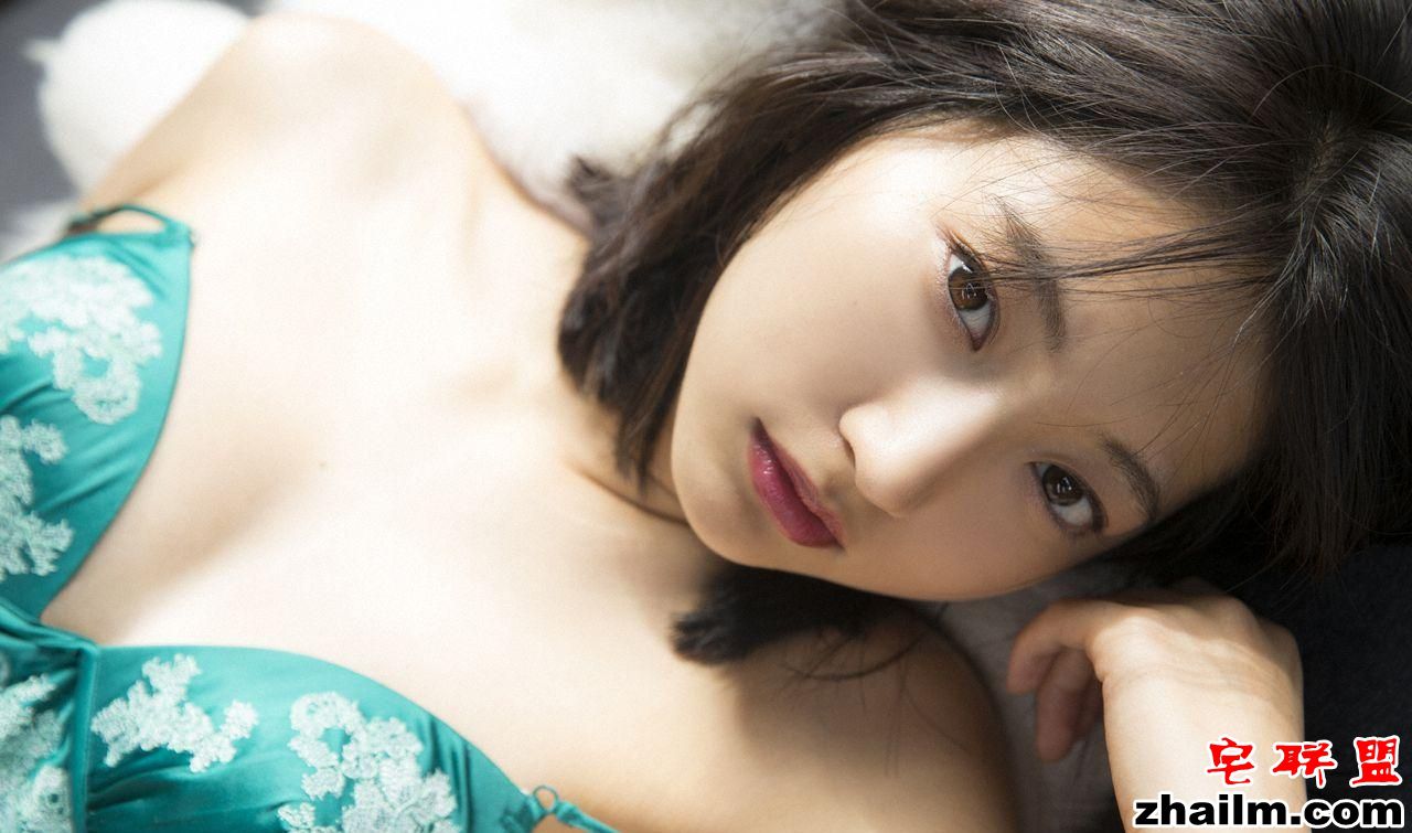 性感日本美女武田玲奈内衣美乳人体艺术摄影写真图片第5张