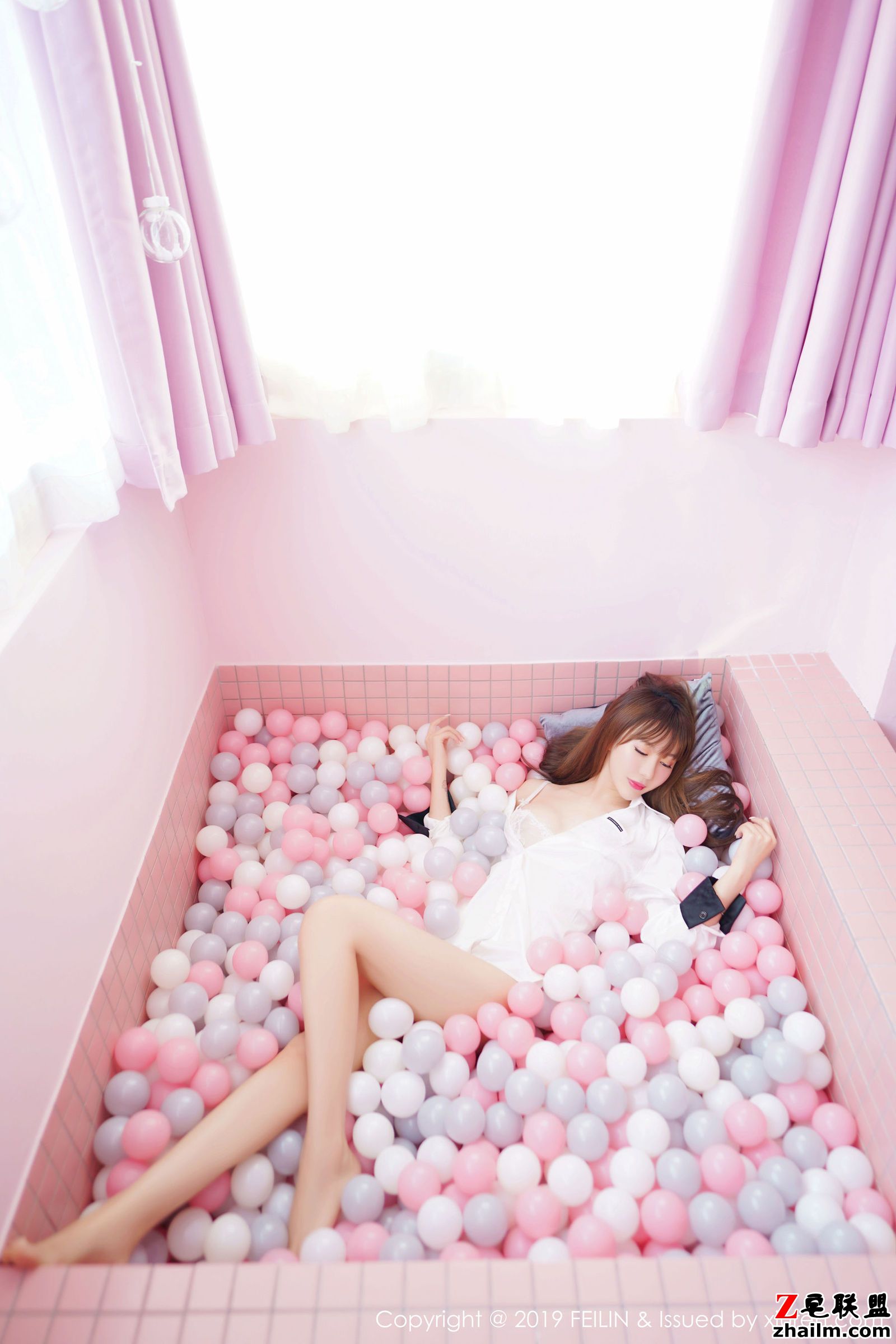 [FEILIN嗲囡囡] VOL.214 新人模特@程梓首套写真第6张