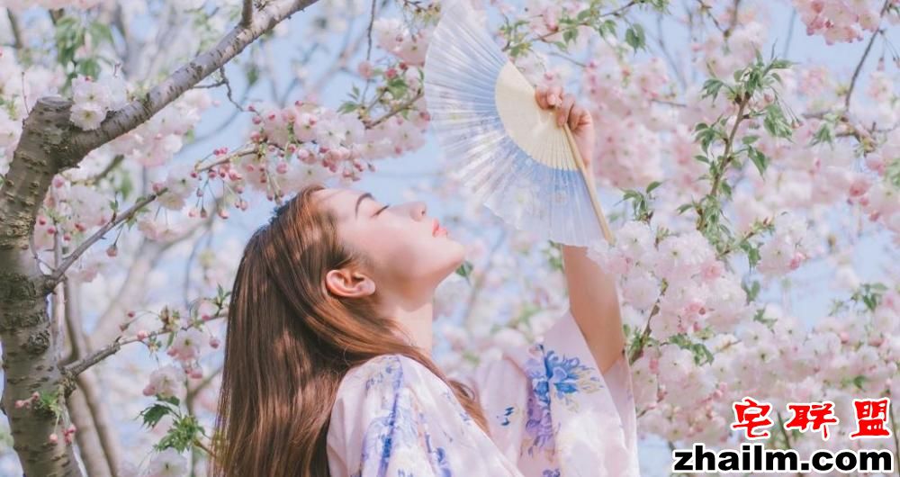 日本和服美女樱花树下唯美梦幻摄影写真图片第3张