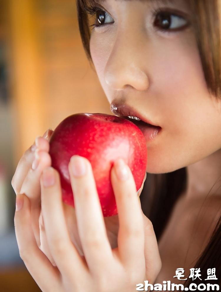 养眼日本美女桥本有菜人间胸器淑雅短裙超清户外摄影写真第3张