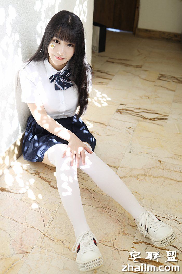 激萌学生妹朱可儿粉嫩白臀柔软<a href=/e/tags/?tagname=%E5%B7%A8%E4%B9%B3 target=_blank class=infotextkey>巨乳</a>撩裙<a href=/e/tags/?tagname=%E8%AF%B1%E6%83%91 target=_blank class=infotextkey>诱惑</a>