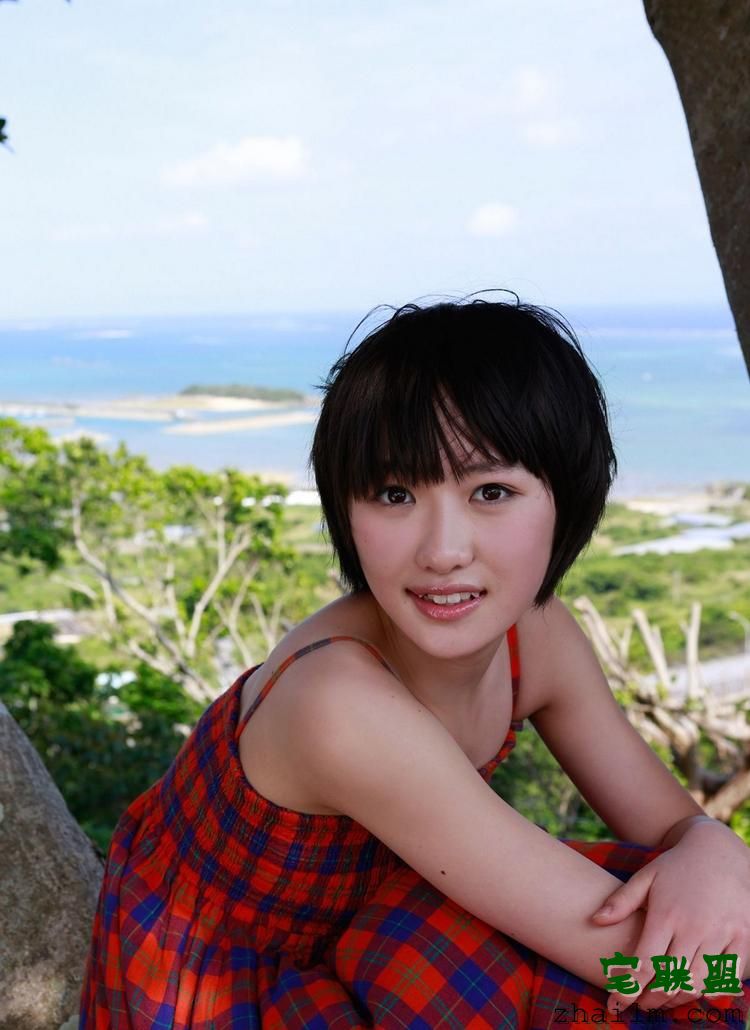 日本短发小美女工藤遥户外元气假小子写真图片第3张