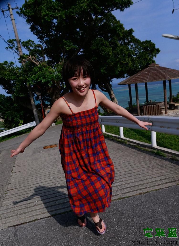 日本短发小美女工藤遥户外元气假小子写真图片第5张