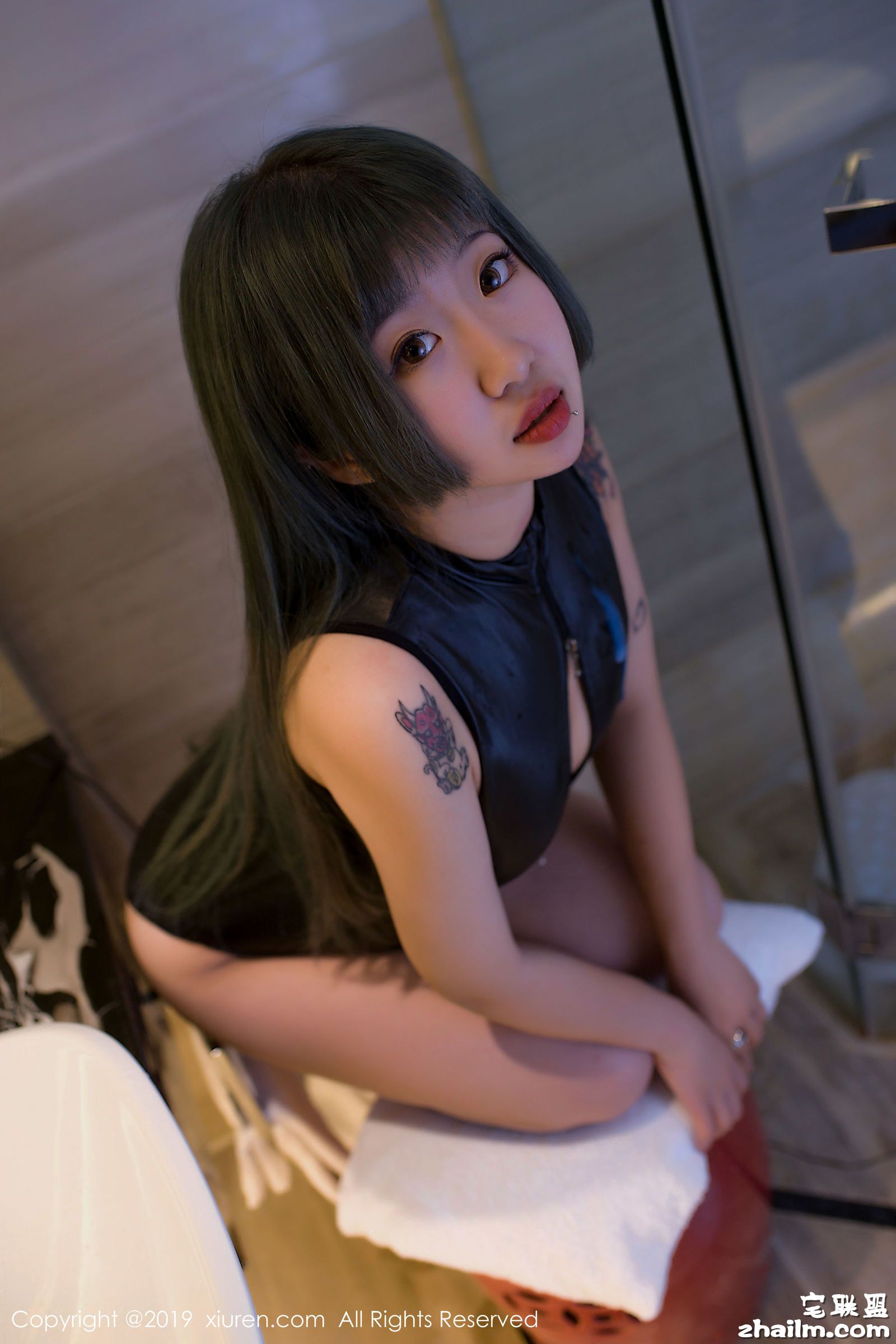 [XIUREN秀人网] No.1759 新人模特@小甜甜sweet首套写真第10张