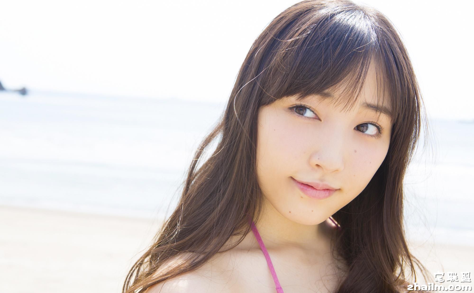 性感日本大奶长发美女谱久村圣大胆个人摄影写真图片第3张