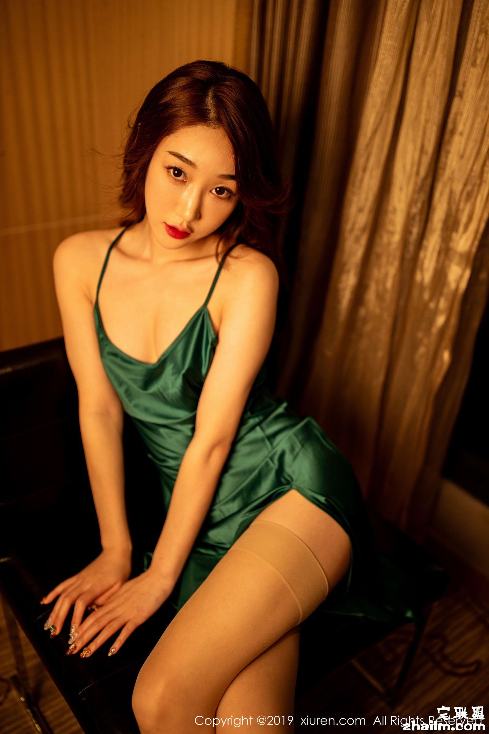 [XIUREN秀人网] No.1756 模特@小九月蓝色吊带写真第16张